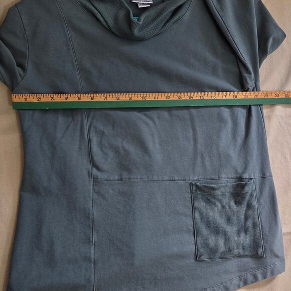 Wild Palms Woman's Green Cowl Neck Long Sleeve Sweatshirt, Front Pocket size M - Picture 6 of 6